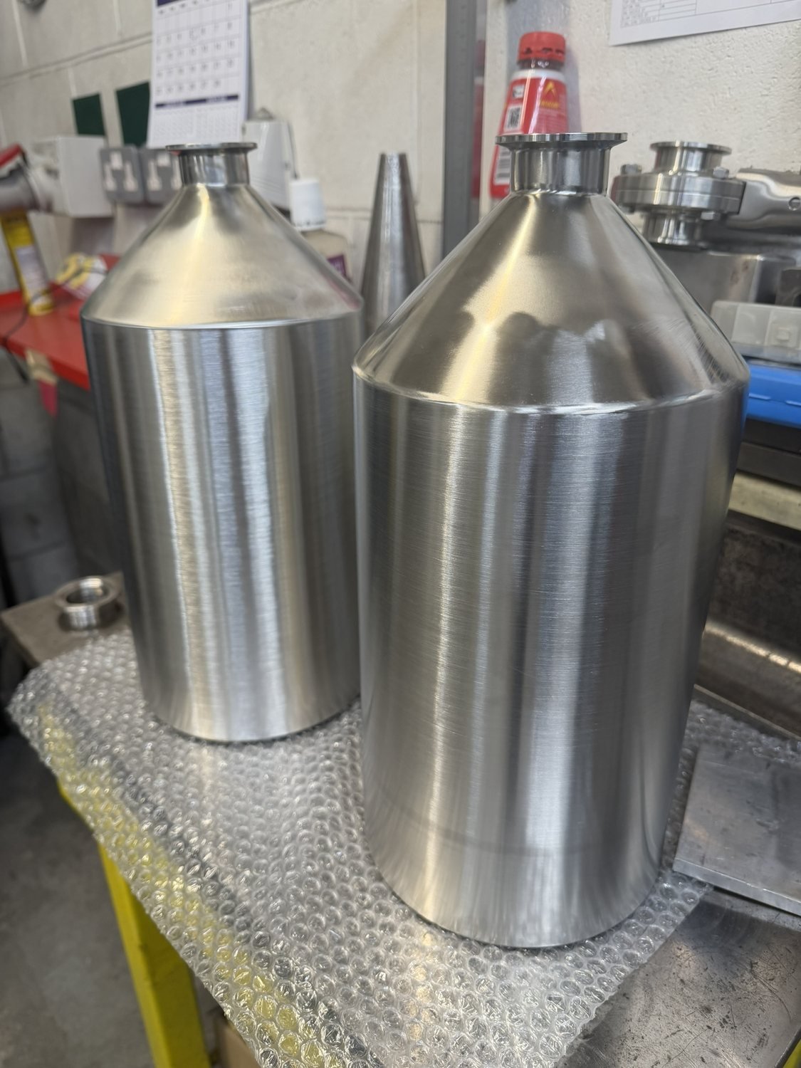 Stainless steel powder containers, 3D metal printed (photo 2 of 16)