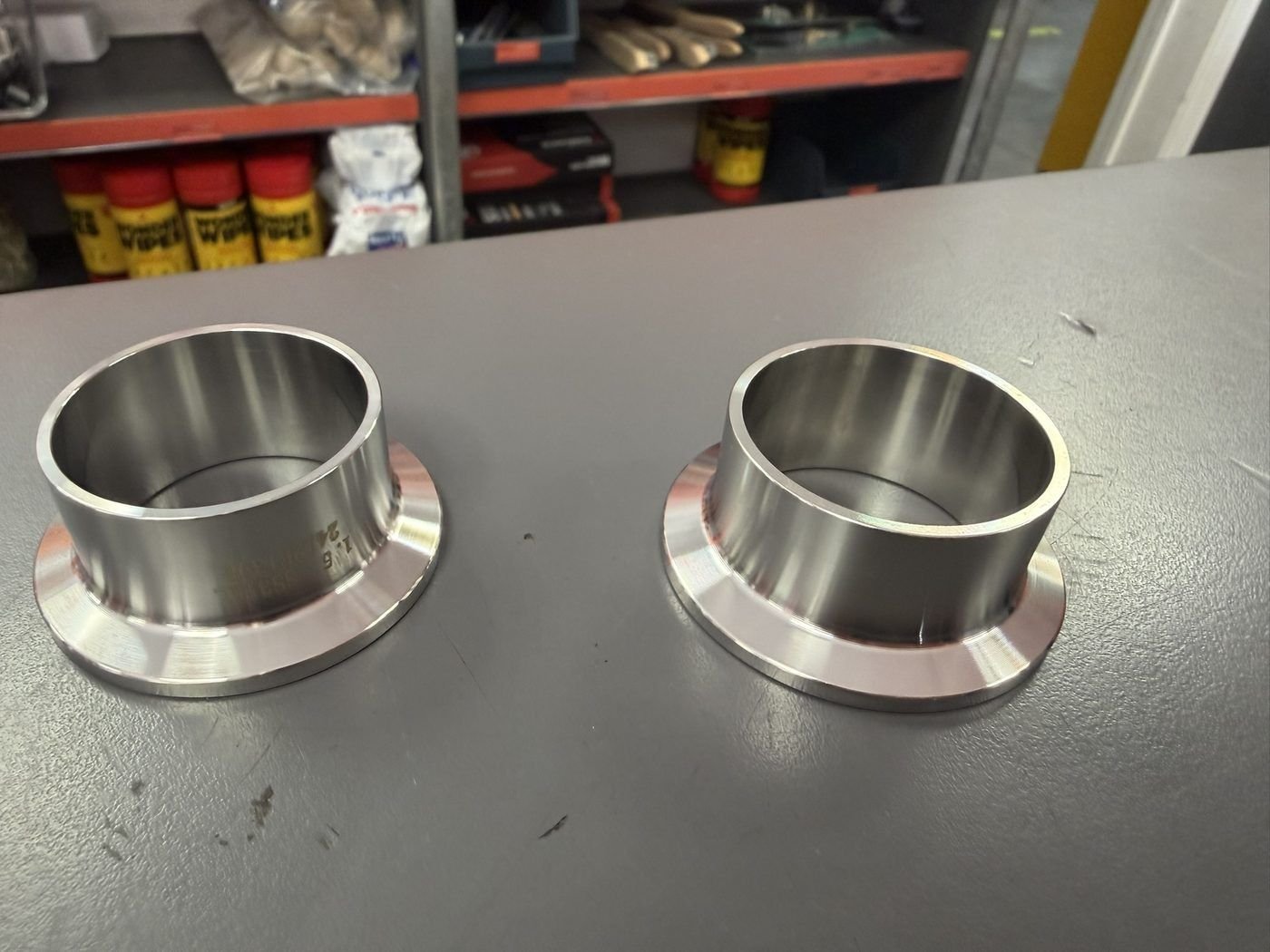 Stainless steel powder containers, 3D metal printed