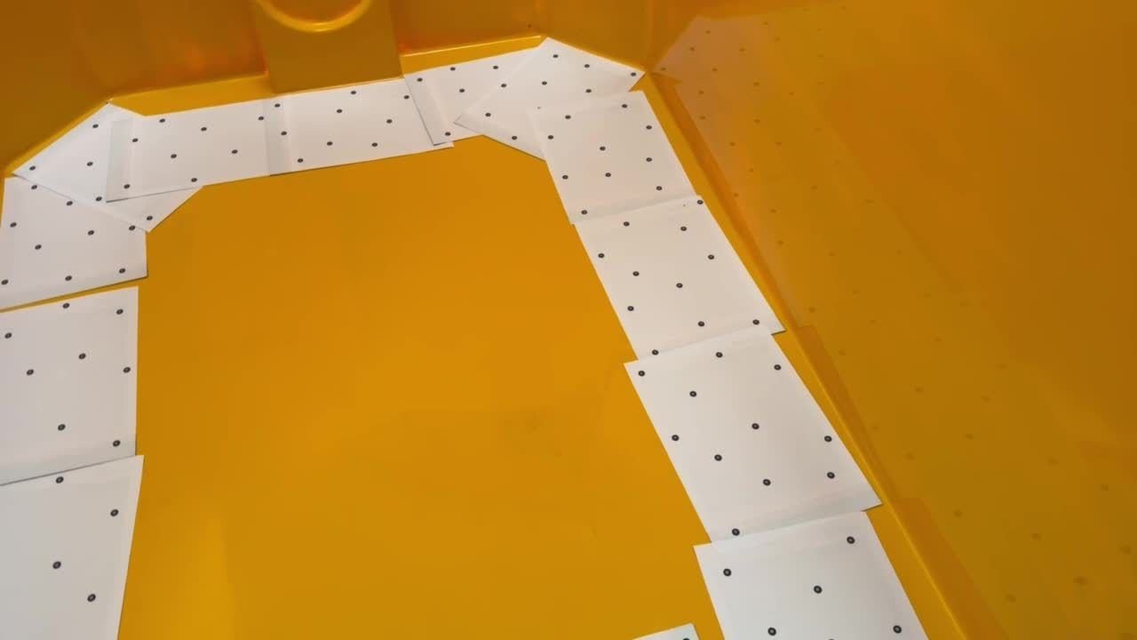 FreeScan Combo scanner in use over a physical part